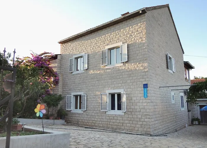 With Parking Space Mirca, Brac - 2838 Апартаменты *