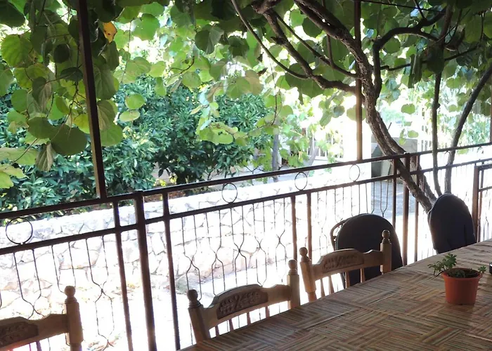 Апартаменты With Parking Space Mirca, Brac - 2838 *