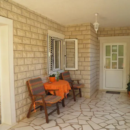 Apartment Apartments With A Parking Space Mirca, Brac - 2838 Mirca (Brac)
