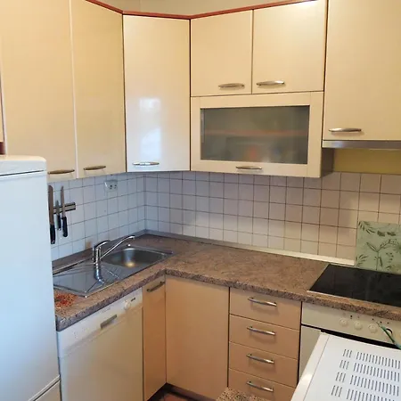 Apartman Apartments With Parking Space Mirca, Brac - 2838 Mirca (Brac)