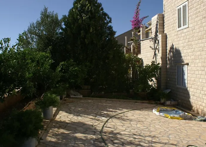 Lägenhet With Parking Space Mirca, Brac - 2838 *