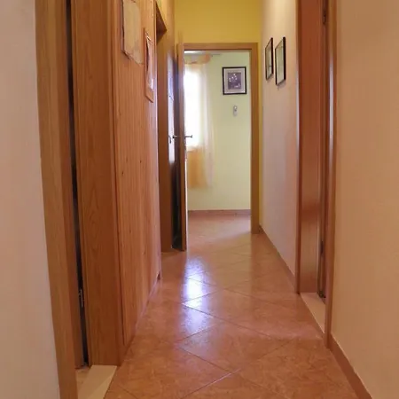 With Parking Space Mirca, Brac - 2838 Daire Mirce