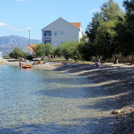 Apartment Apartments With Parking Space Mirca, Brac - 2838